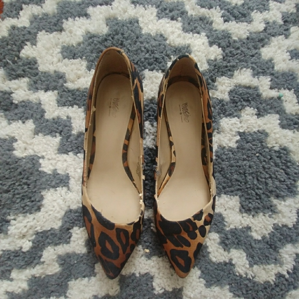 🐆 *Last chance* Mossimo Leopard Kitten Heels - Picture 1 of 7